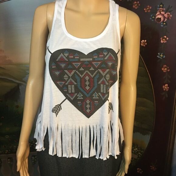 Large Heart with Arrows on Racerback Tee Sz Small - Picture 1 of 4